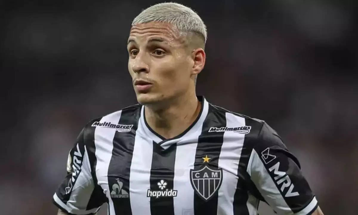 Guilherme Arana pode ser o primeiro reforço de Tite no Flamengo