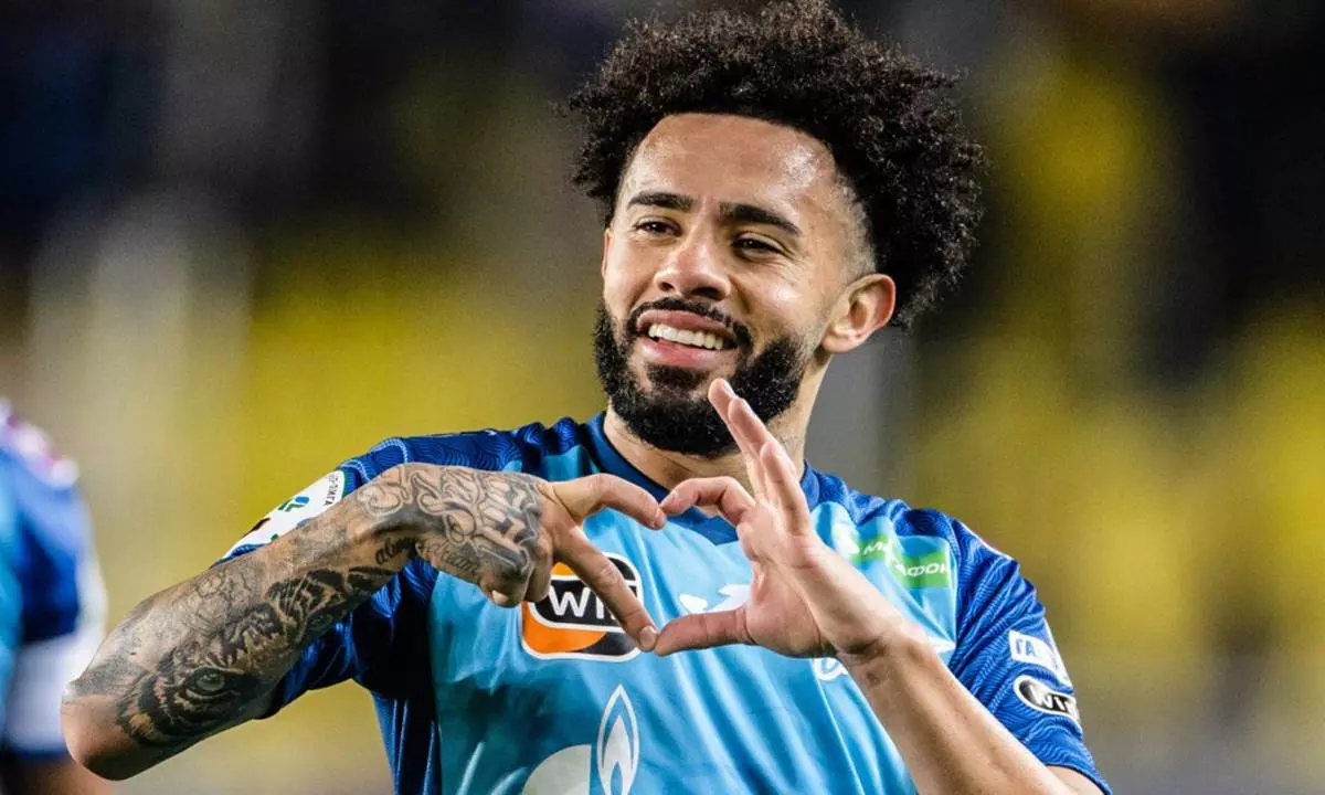 Palmeiras avança em conversas com o Zenit pelo meia Claudinho
