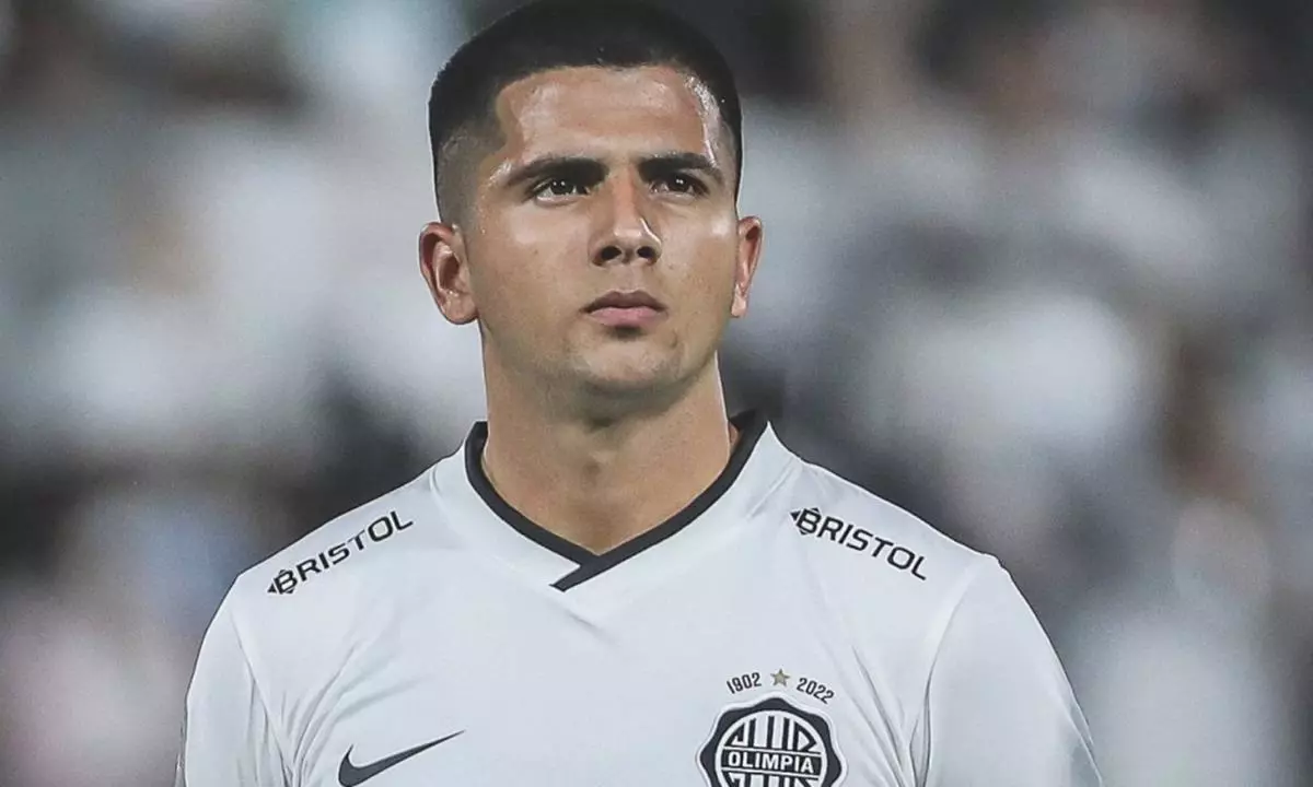 Grêmio entra na disputa pela contratação do paraguaio Mateo Gamarra