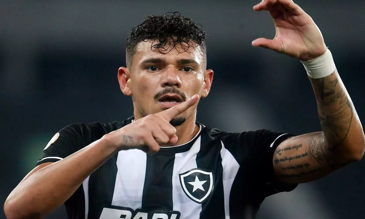 Palmeiras quer Tiquinho Soares como primeiro reforço para 2024