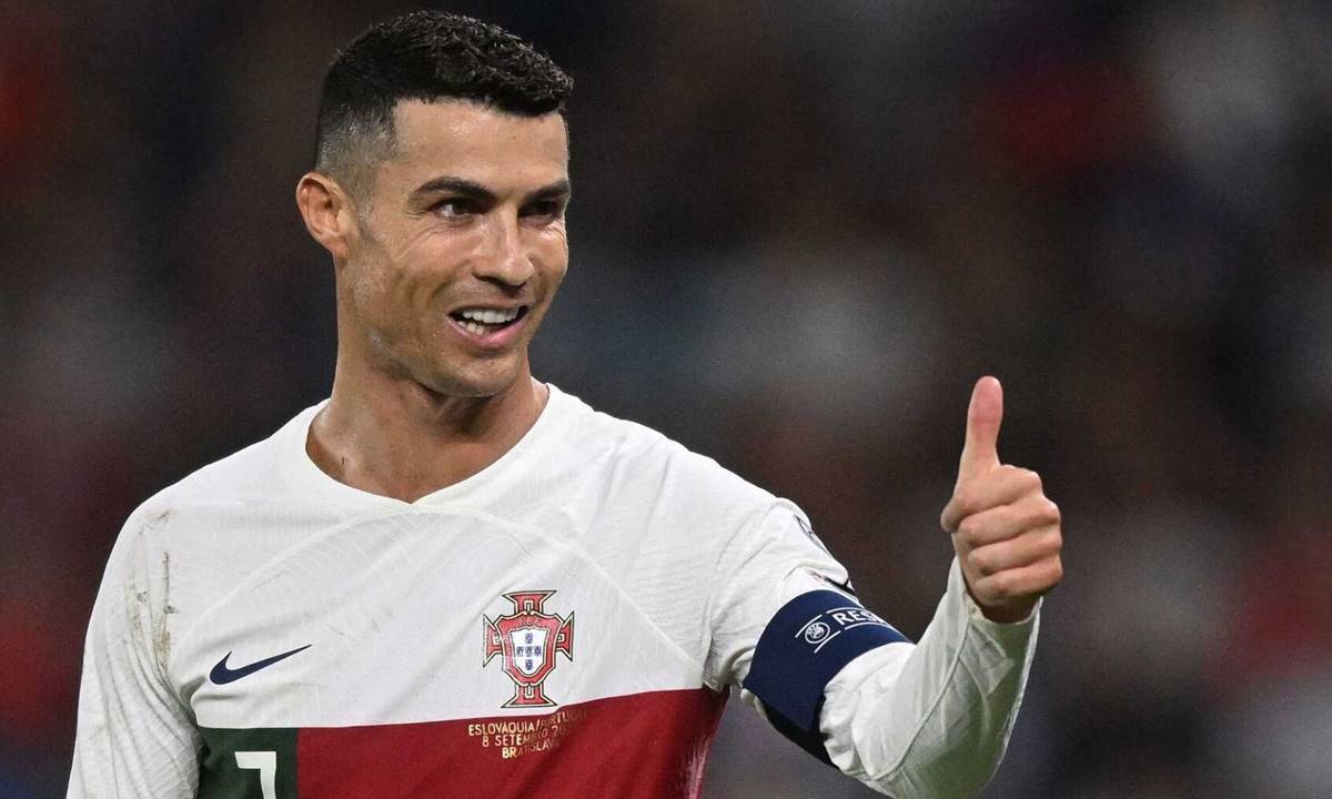 O Caminho Brilhante de um Craque: A Carreira e o Currículo de um Jogador de Futebol