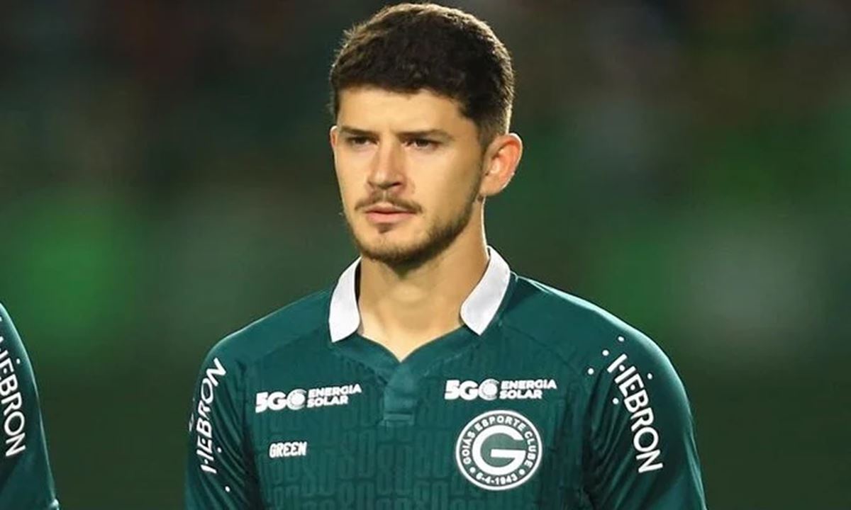 Corinthians acerta a contratação do lateral Hugo, destaque do Goiás