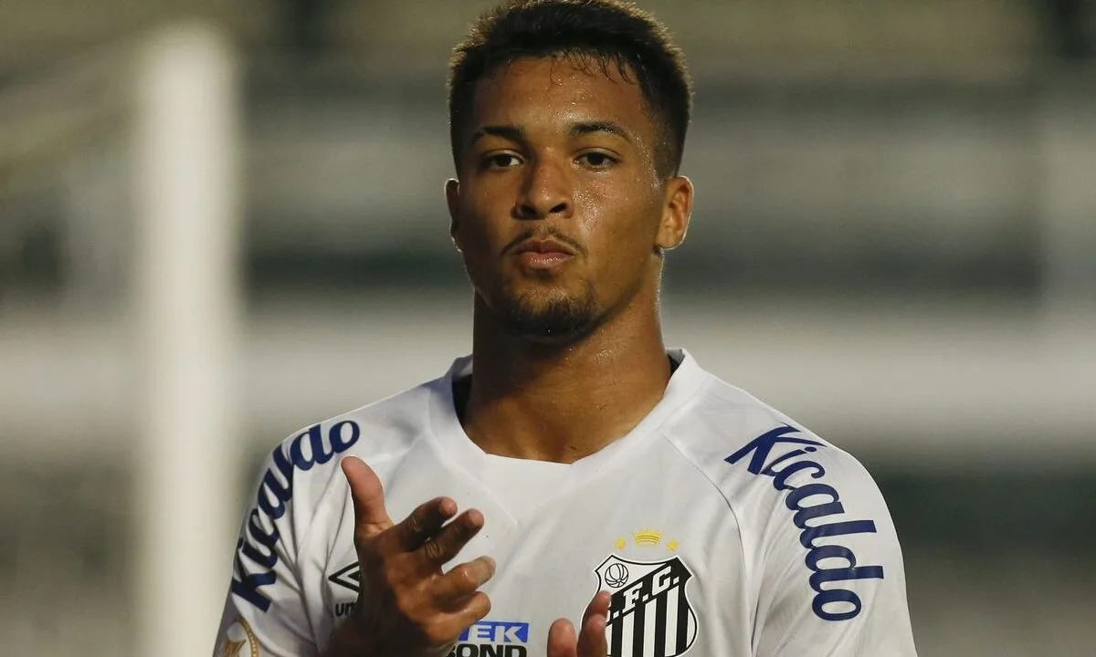 Agente de Marcos Leonardo revela prioridade na janela de transferências