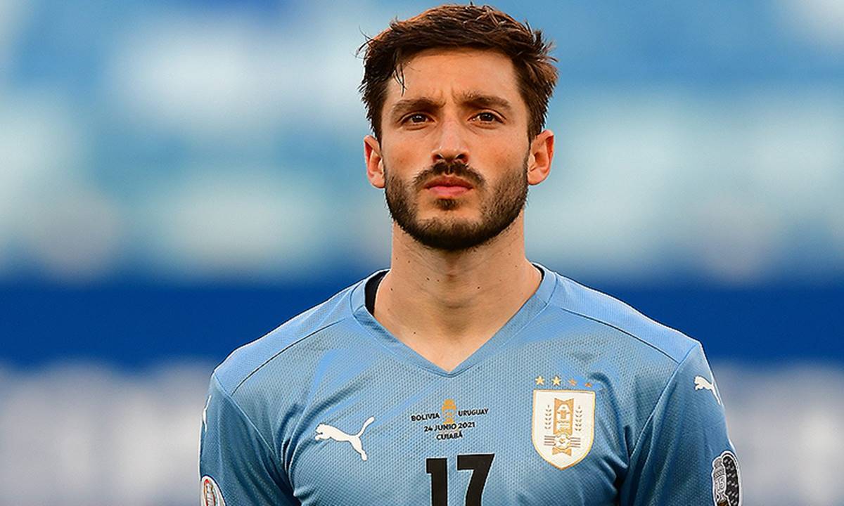 Ex-Palmeiras, uruguaio Matías Viña estaria acertado com o Corinthians