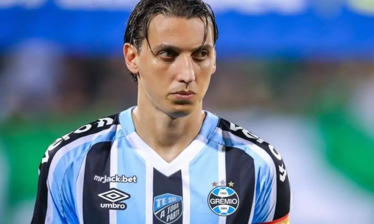 Renovação não avança e Pedro Geromel pode reforçar rival do Grêmio