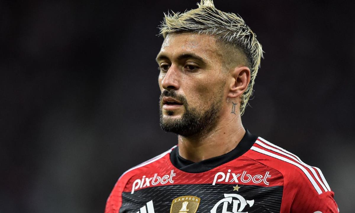 Borussia acena proposta e Arrascaeta seria maior venda da história do Fla