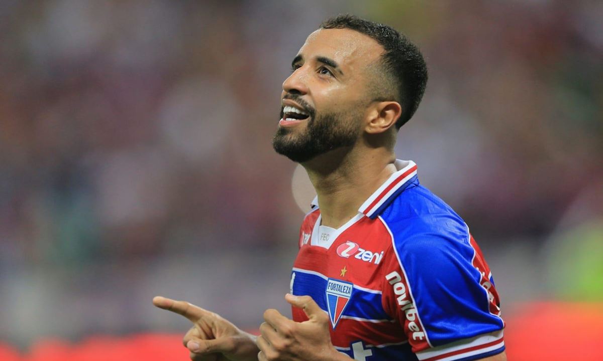 São Paulo cogita ‘troco’ no Palmeiras e pode fechar com Caio Alexandre