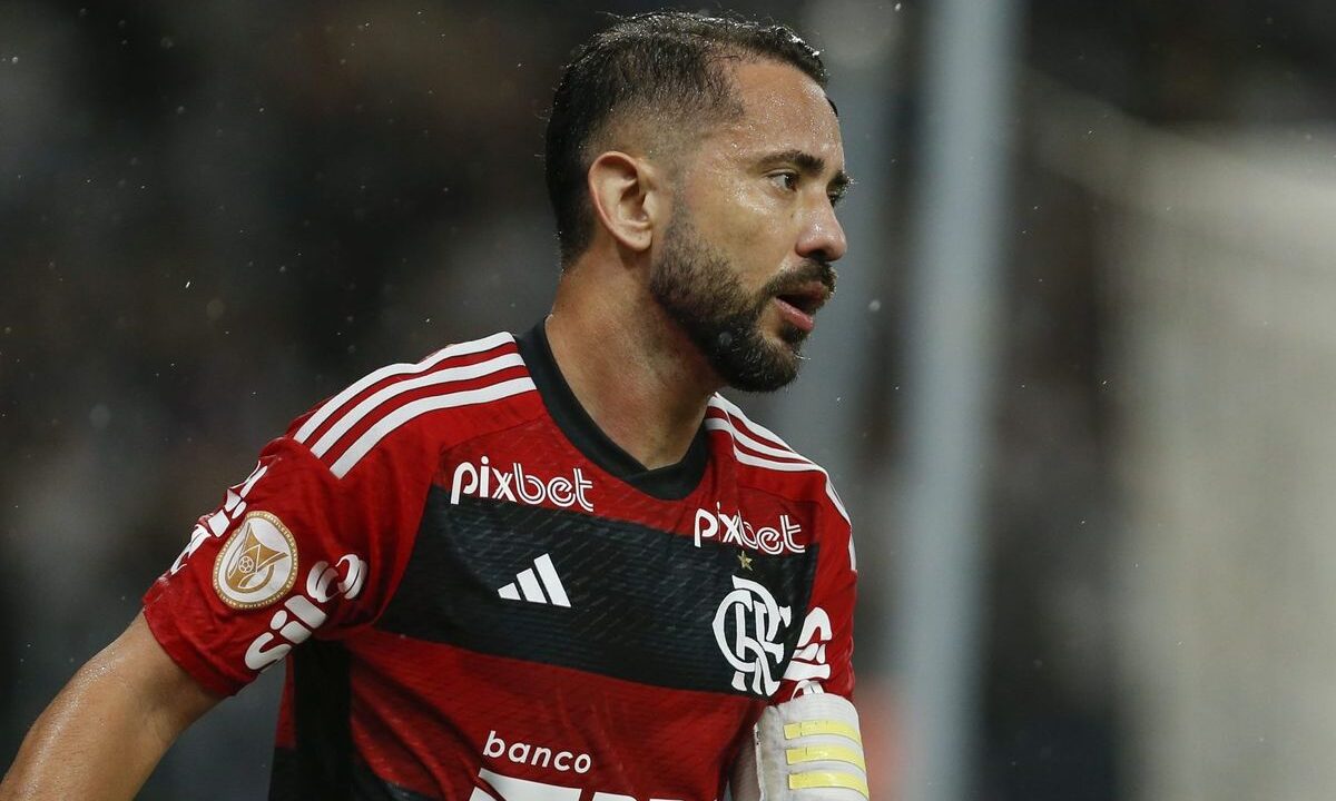 São Paulo teria negociações adiantadas com o meia Éverton Ribeiro