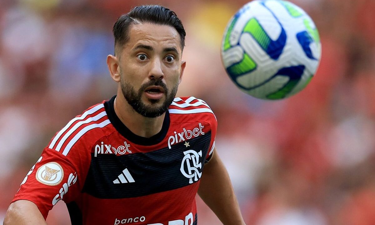 Everton Ribeiro toma decisão sobre seu futuro e comunica ao Flamengo