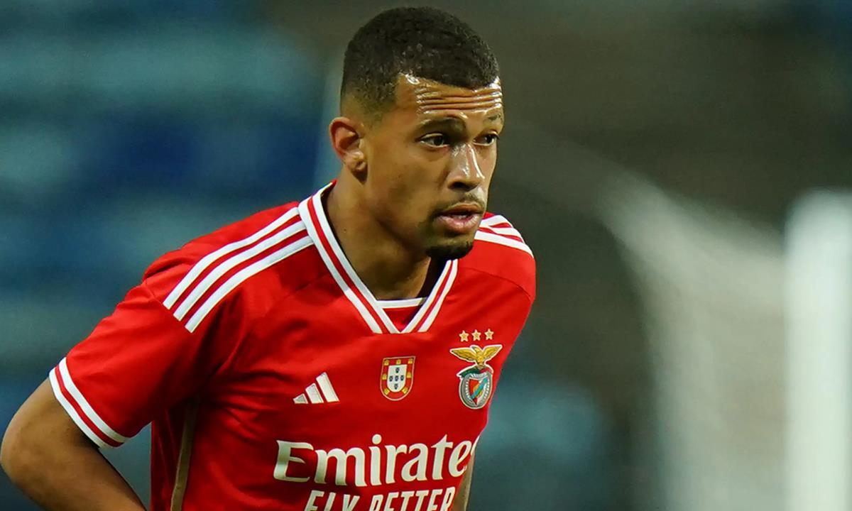 Vasco acerta com João Victor e pode pagar até R$43 milhões ao Benfica
