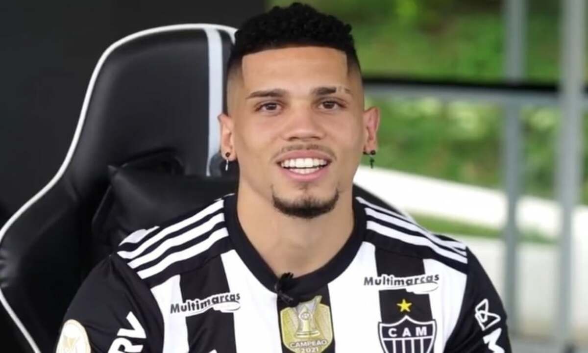 Paulinho revela desejo de retornar ao Vasco e surpreende o Atlético-MG