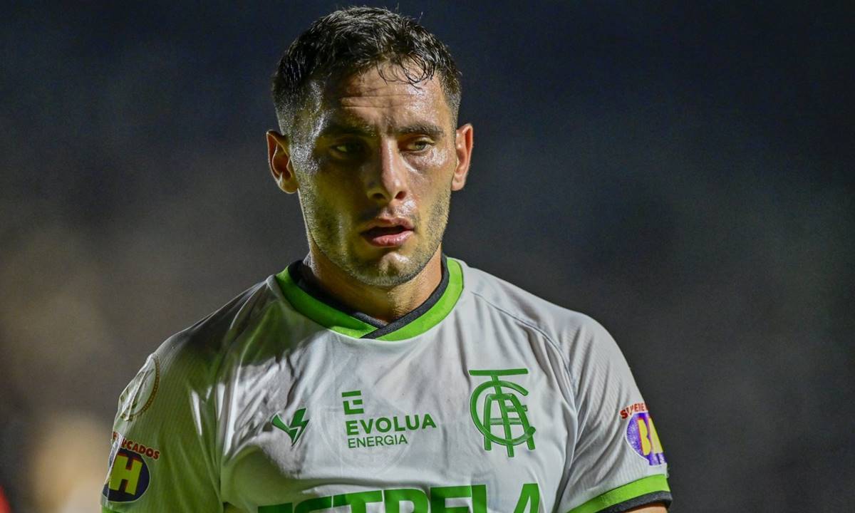 Disputado, Emmanuel Martínez encaminha a definição de novo clube