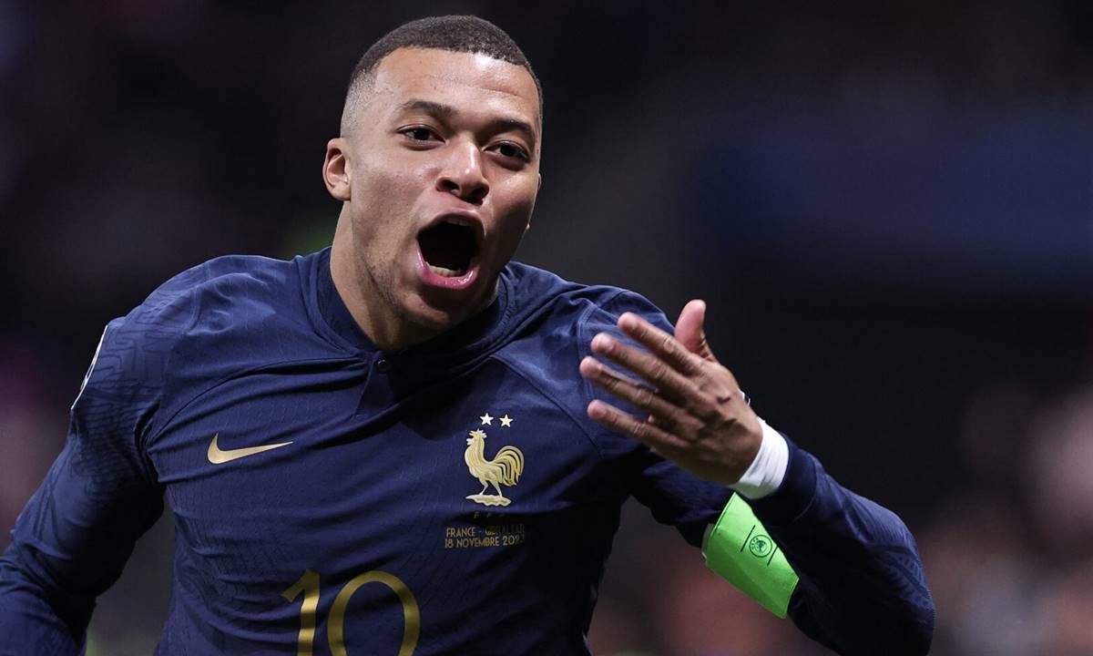 Mbappé analisa ida para Premier League e não deve renovar com o PSG