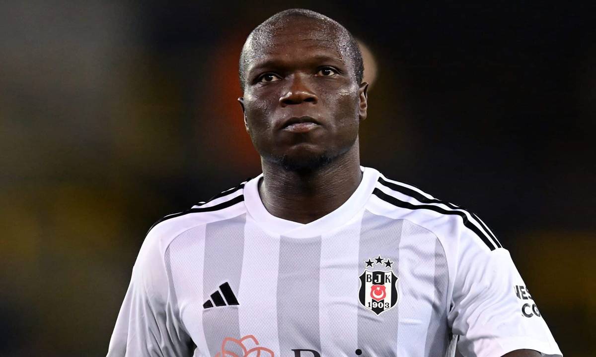 Palmeiras demonstra interesse no atacante Aboubakar, alvo do Grêmio