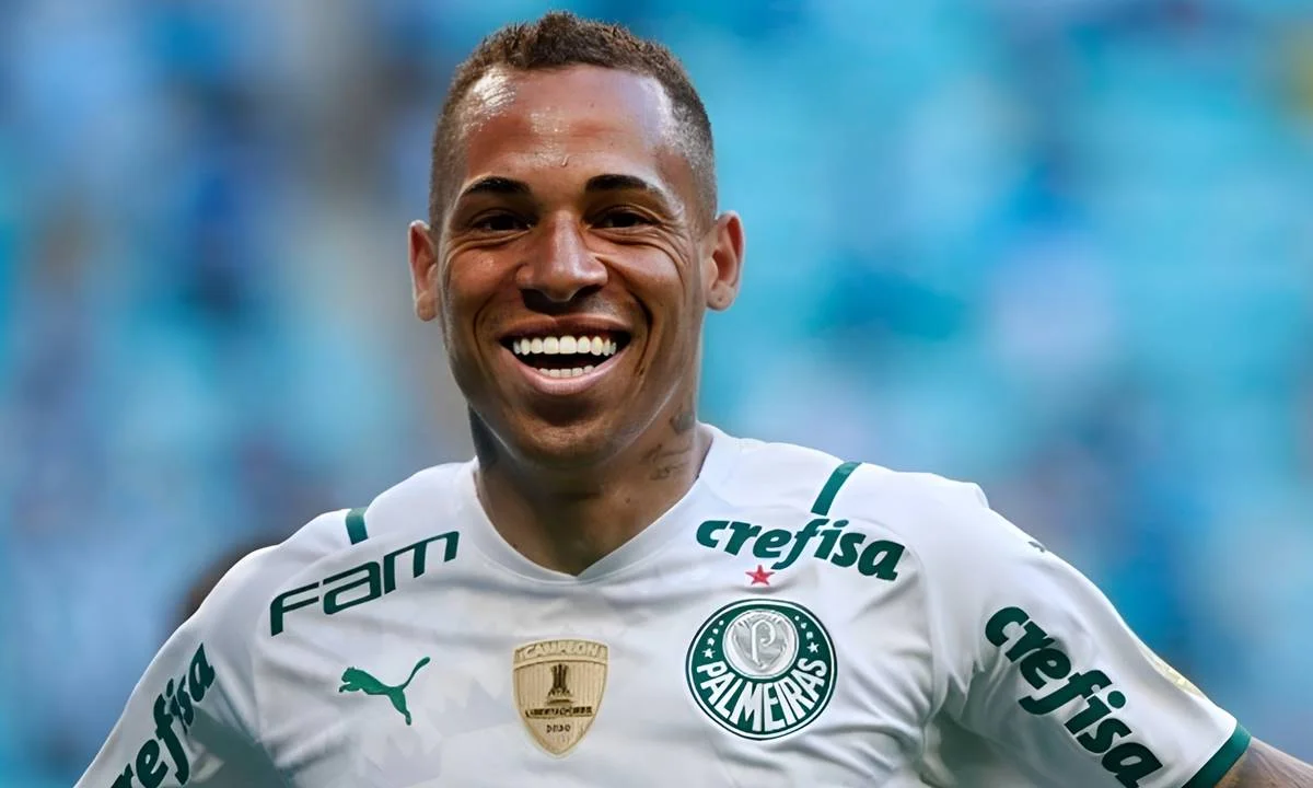 Vasco inicia negociações com o atacante Breno Lopes, do Palmeiras