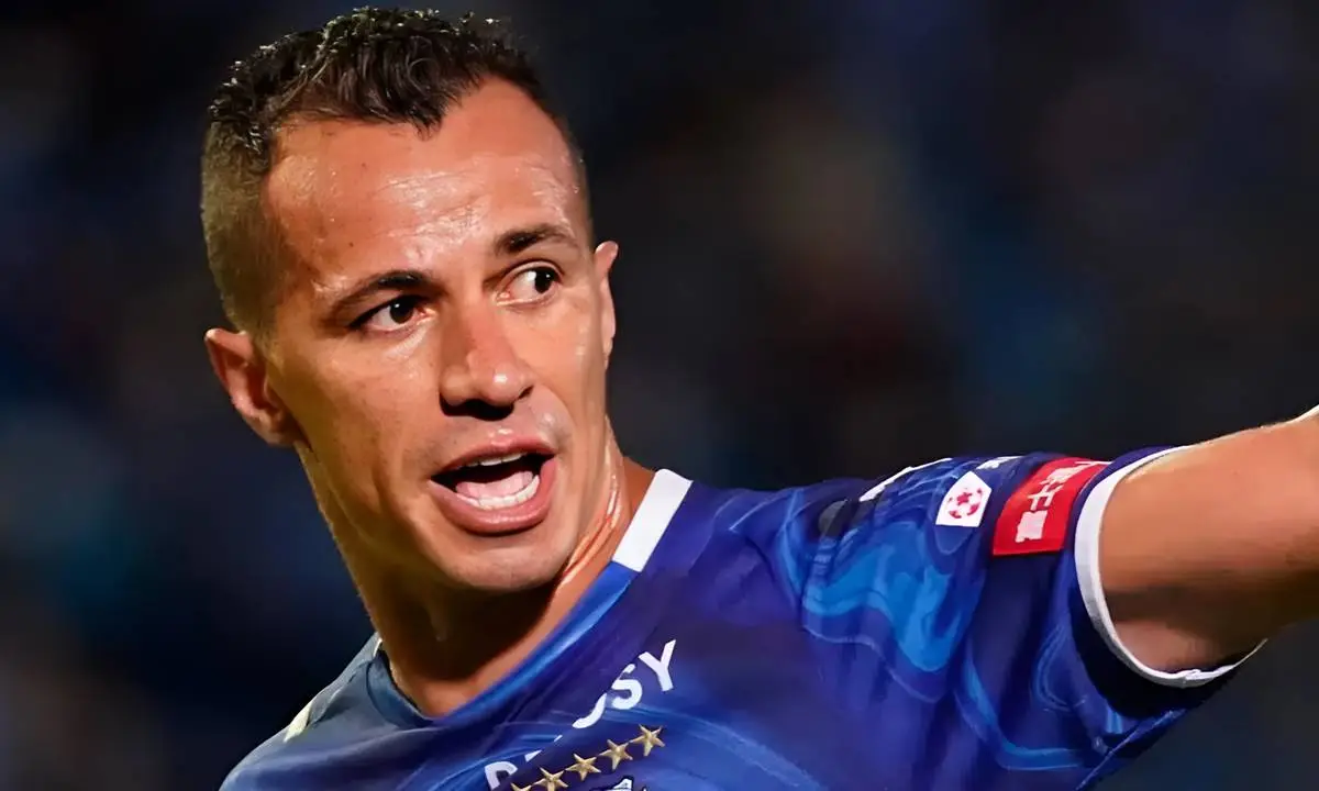 Dirigente de clube brasileiro confirma interesse em Leandro Damião