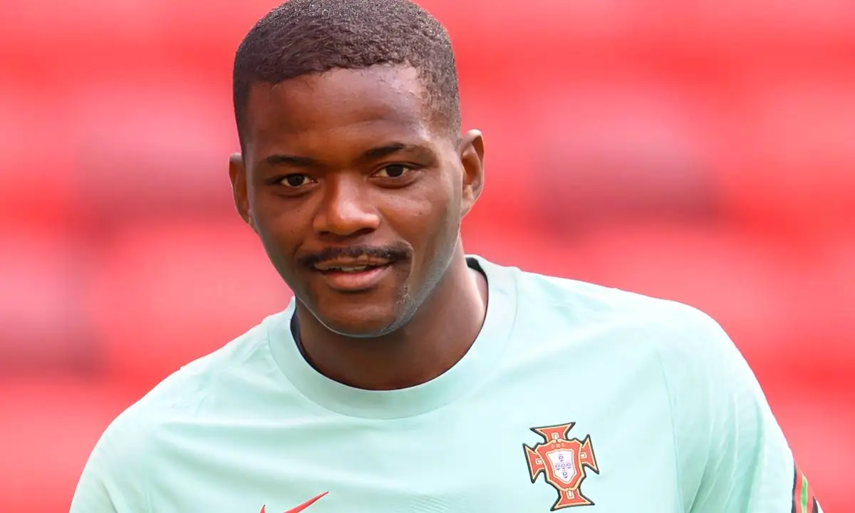A pedido de Abel, Palmeiras mira o meia português William Carvalho