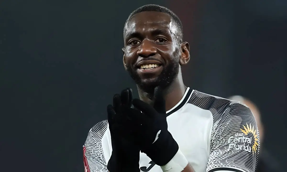 Criciúma fecha pré-contrato com atacante Yannick Bolasie, do Swansea