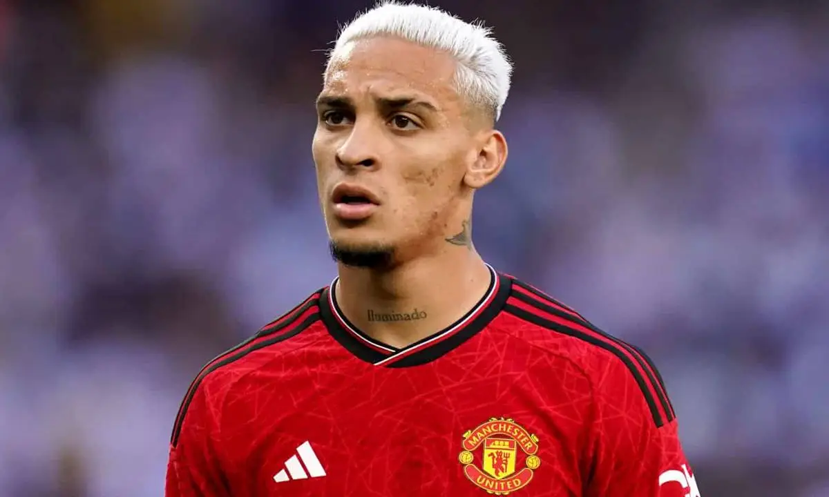 Manchester United mira saída de Antony, destino pode ser supreendente