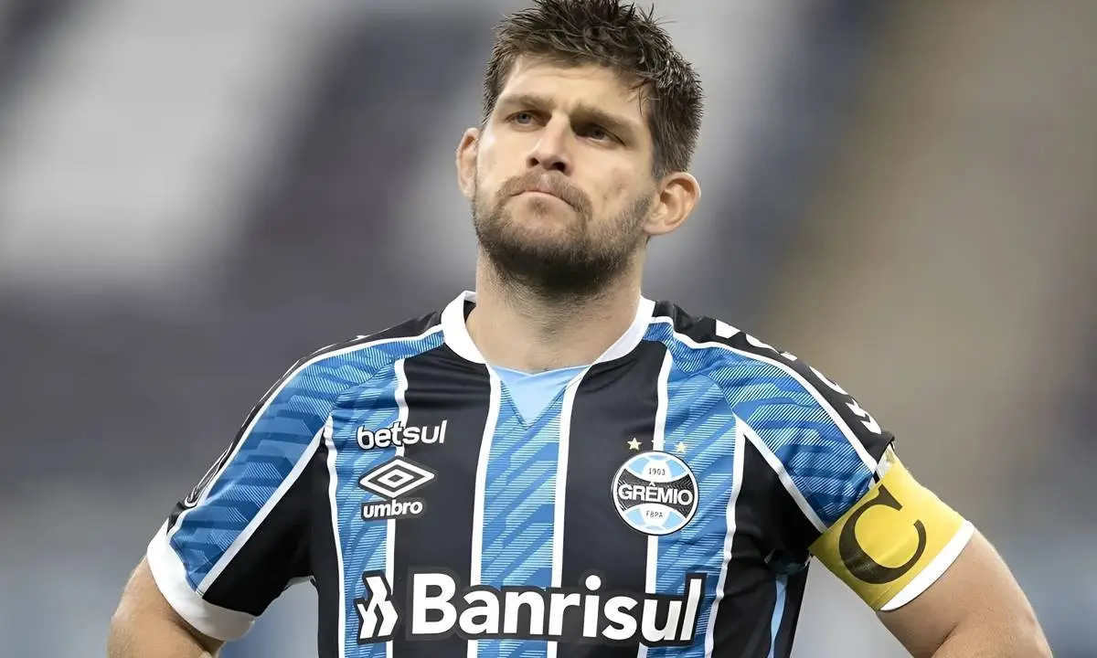 Kannemann diz que proposta para sair do Grêmio o deixou balançado