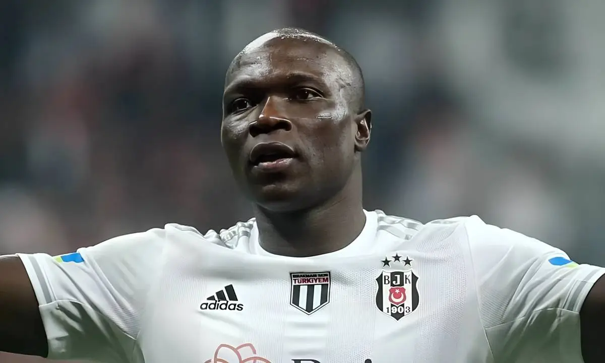 Botafogo faz proposta de R$30 mi pelo camaronês Vincent Aboubakar