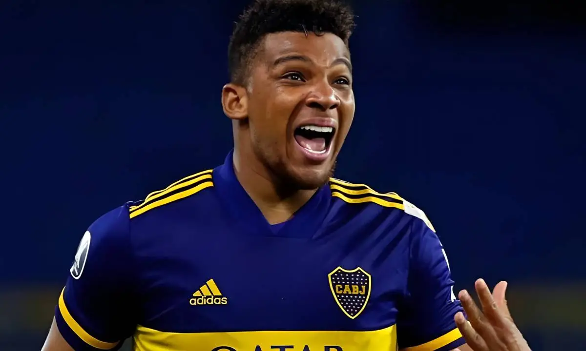 Internacional negocia com lateral colombiano Frank Fabra, do Boca