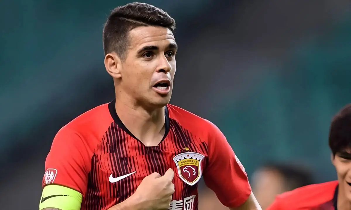 Oscar pode voltar ao futebol brasileiro com salários de R$ 1,5 milhões
