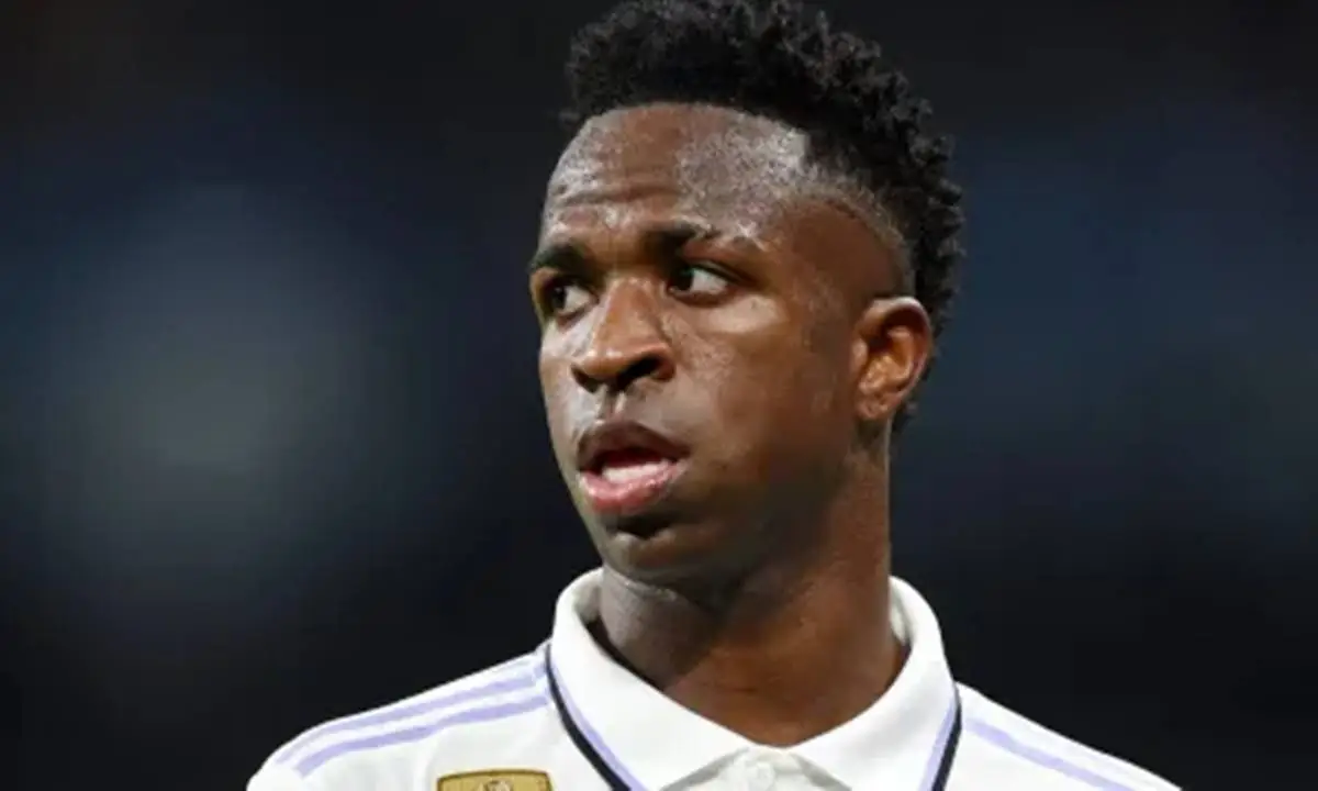Três clubes planejam pagar R$ 1 bilhão para contratar Vinicius Júnior