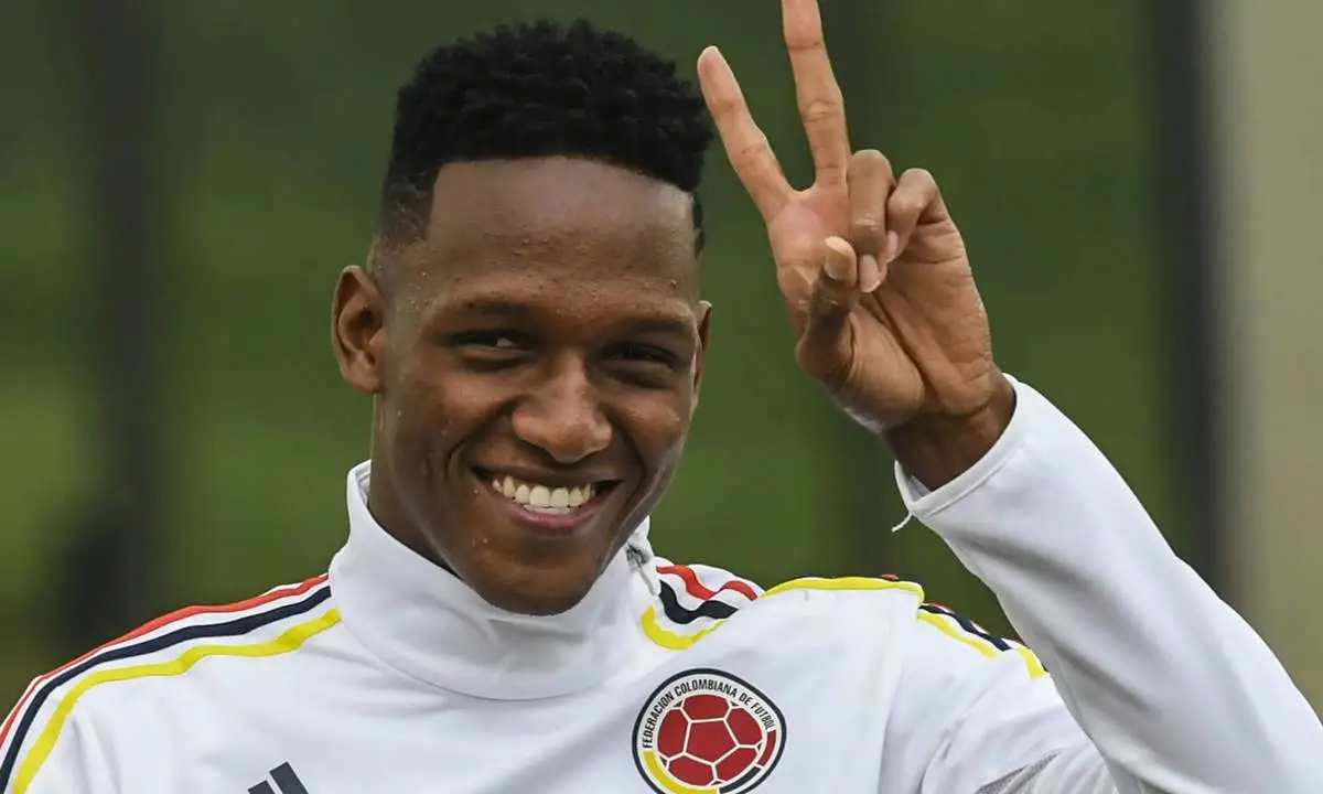 Gr Mio Encaminha Pr Acordo Com O Zagueiro Colombiano Yerry Mina