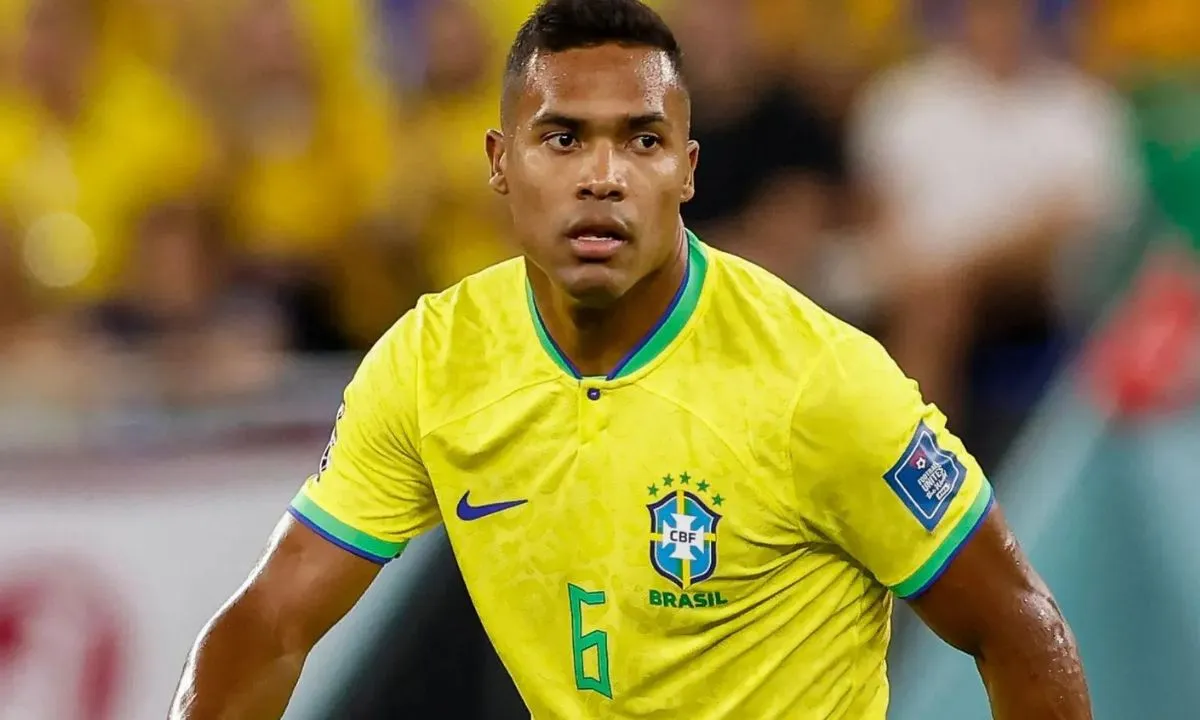 Irmão de Alex Sandro entrega acerto do lateral com gigante brasileiro