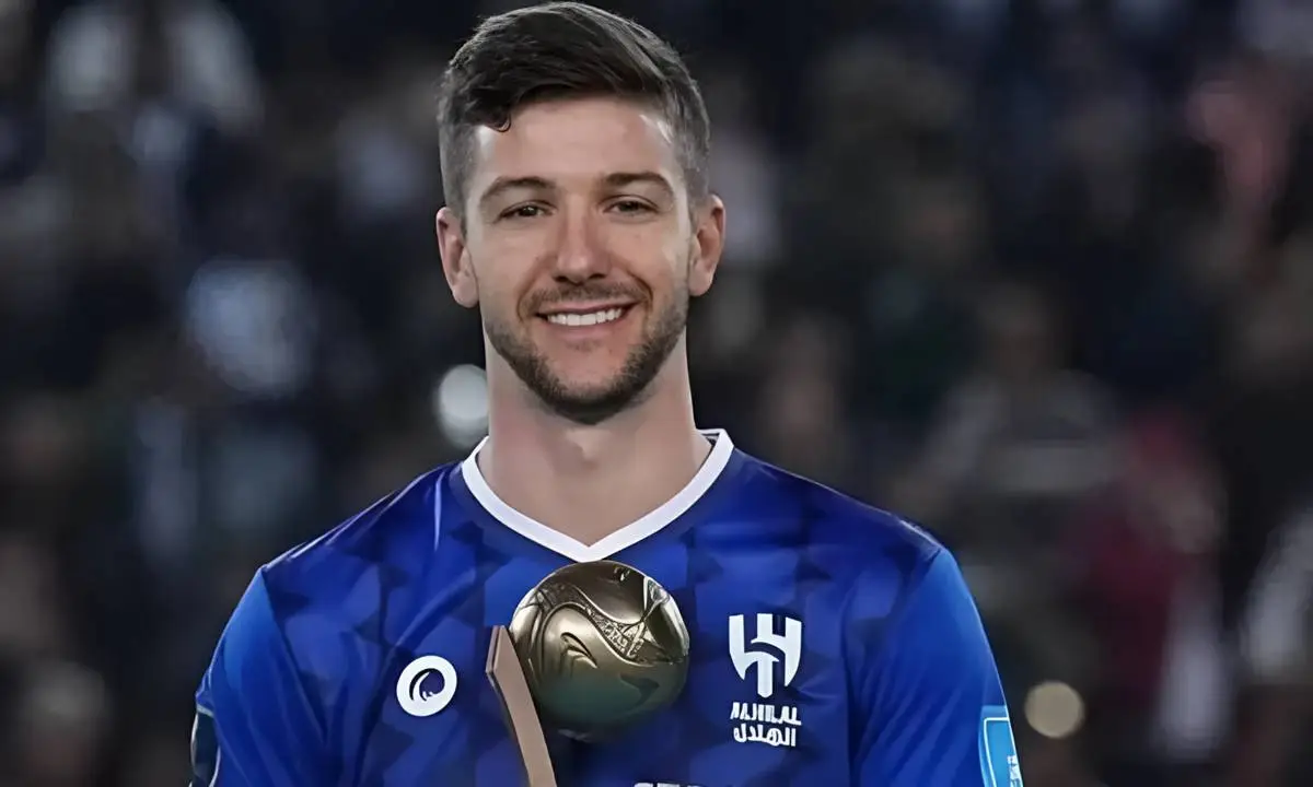 Corinthians volta a se interessar no atacante argentino Luciano Vietto