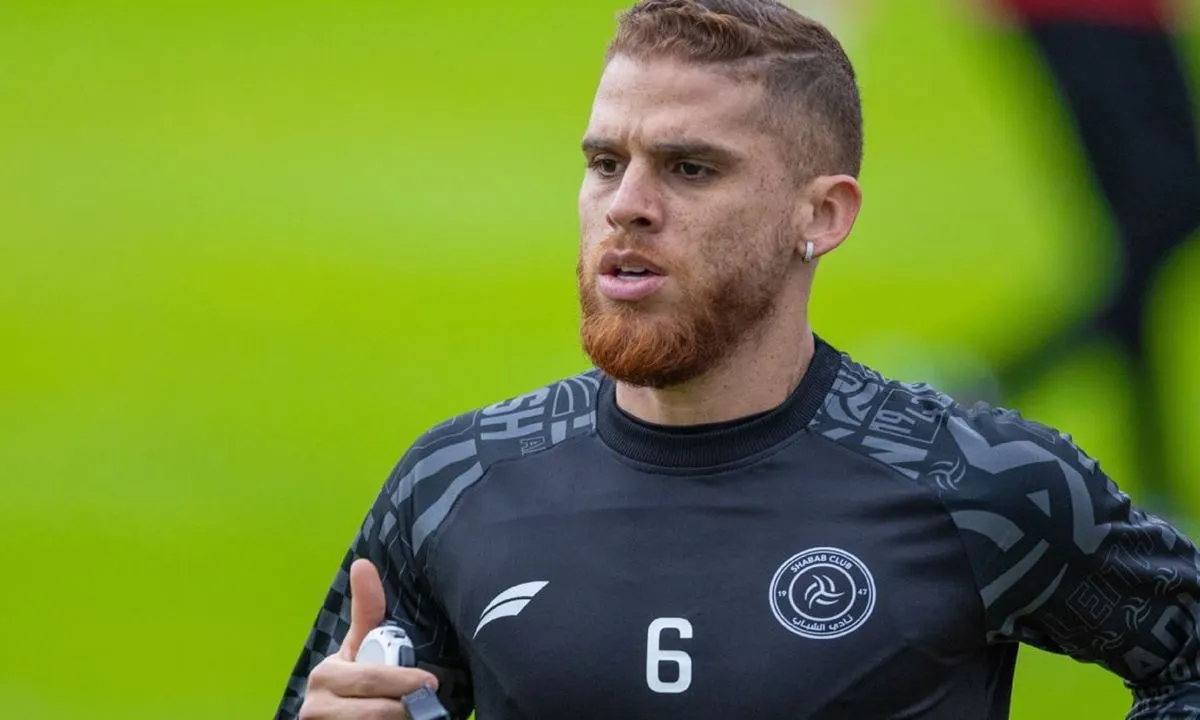 Cuéllar, ex-Flamengo, recebe nova proposta de gigante do Brasileirão