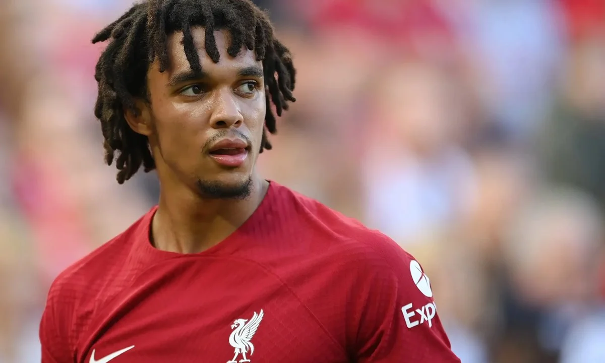 Real Madrid mira Alexander-Arnold e Liverpool pede craque em troca