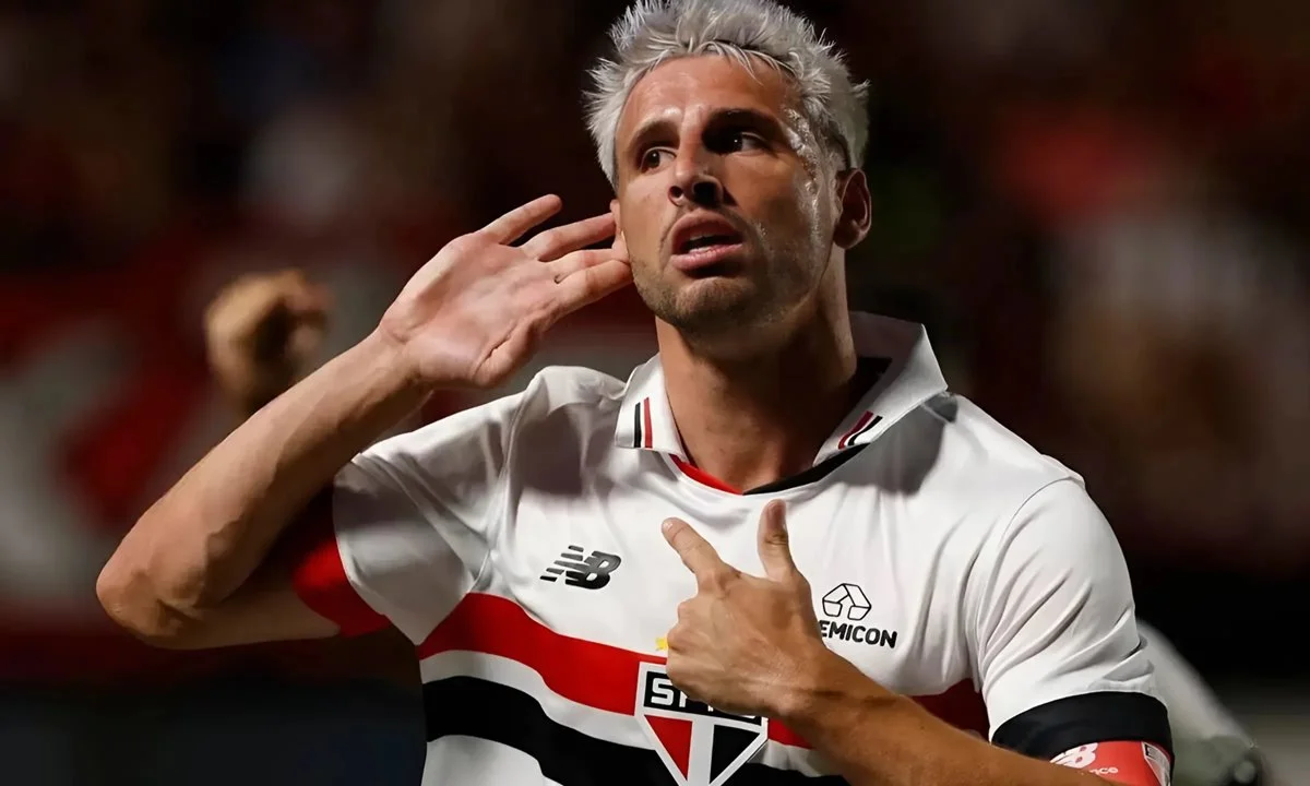 Jonathan Calleri é o novo alvo do Flamengo para substituir Gabigol