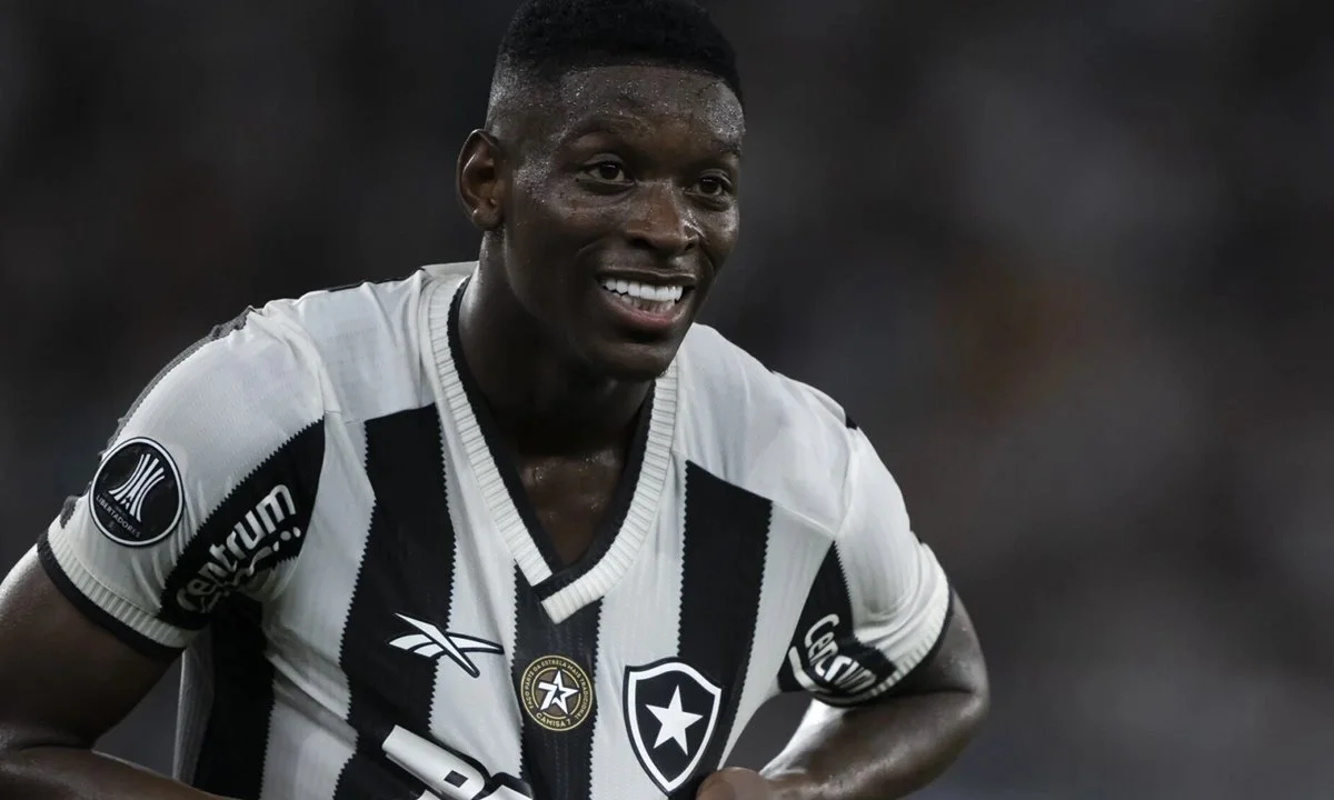 Destaque do Botafogo, Luiz Henrique entra na mira de gigante europeu