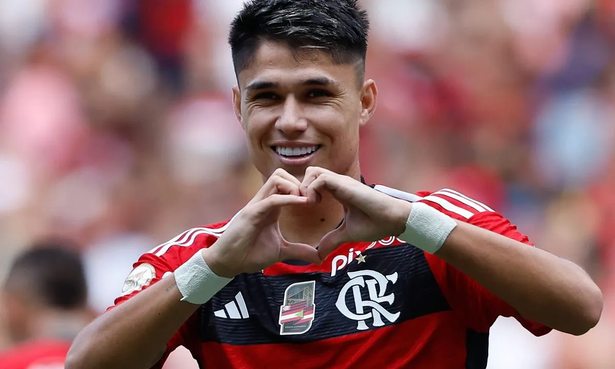 Cruzeiro prepara nova investida pelo atacante Luiz Araújo, do Flamengo