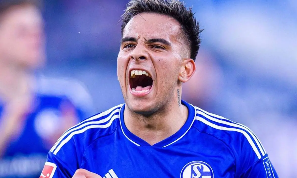 Palmeiras busca meia ofensivo e negocia com uruguaio Rodrigo Salazar