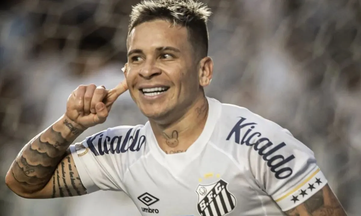 Soteldo toma decisão após contatos de rivais do Santos no Brasileirão