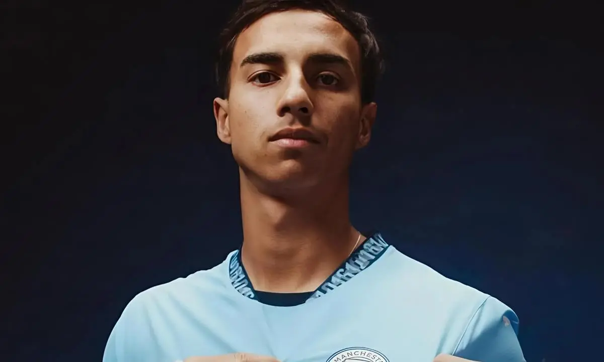 Flamengo tenta trazer Victor Reis, do City, e detalhe chama atenção