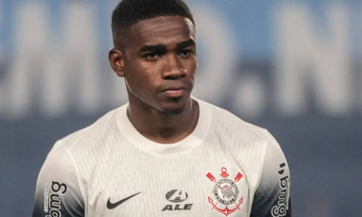Em baixa no Corinthians, Félix Torres recebe sondagem de rival brasileiro