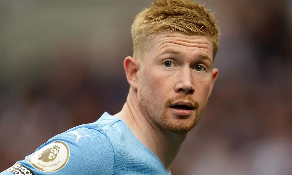 Kevin De Bruyne tem propostas do futebol italiano e MLS, e toma decisão