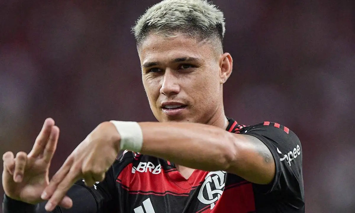 Flamengo toma decisão sobre negociar Luiz Araújo com o Cruzeiro