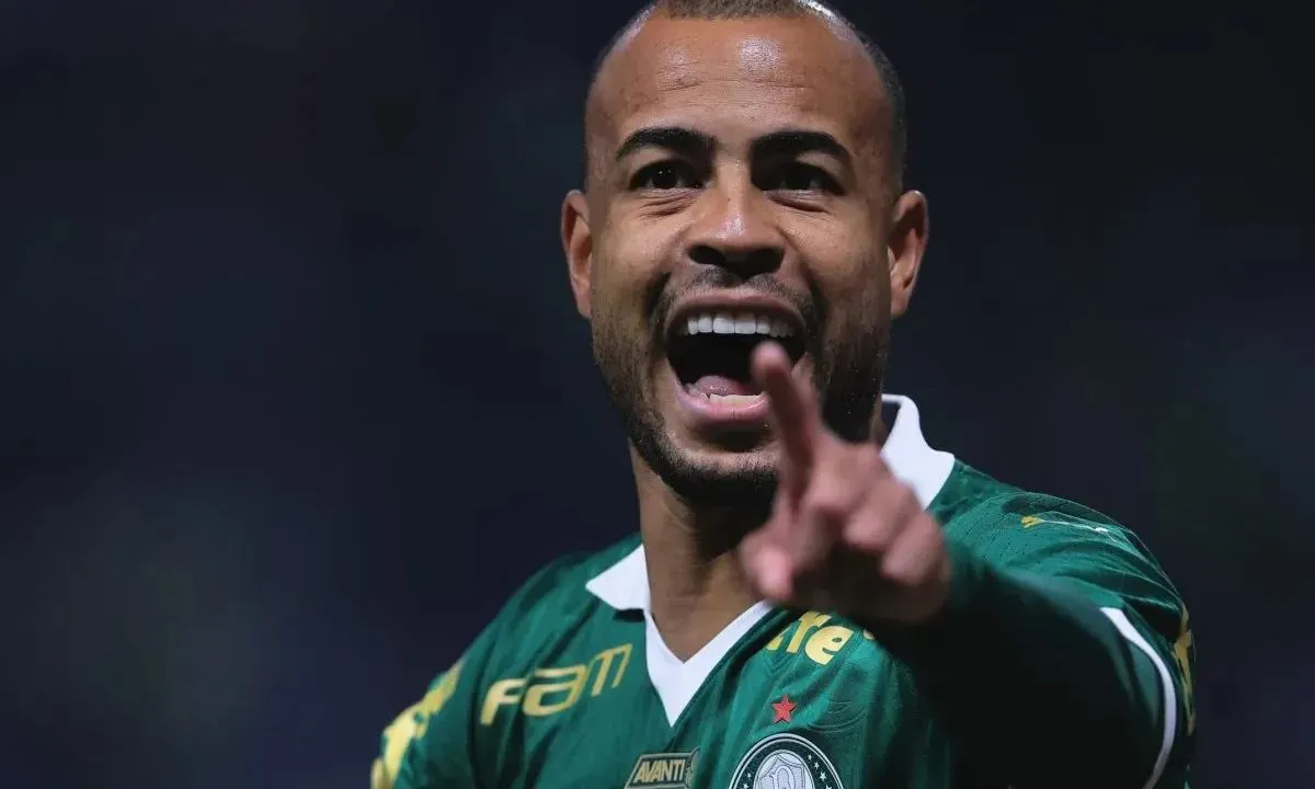 Palmeiras analisa liberação do lateral Mayke, acertado com rival paulista