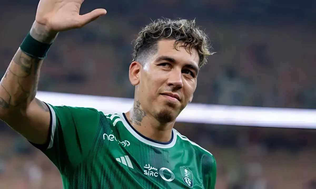Firmino chegando? Flamengo avança e deixa rivais para trás na disputa