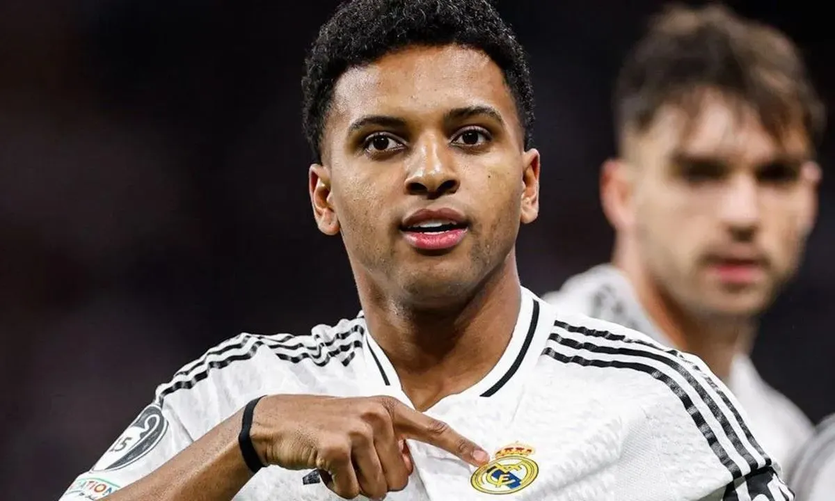 Rodrygo quer falar com Xabi Alonso e interessa a três gigantes da Premier