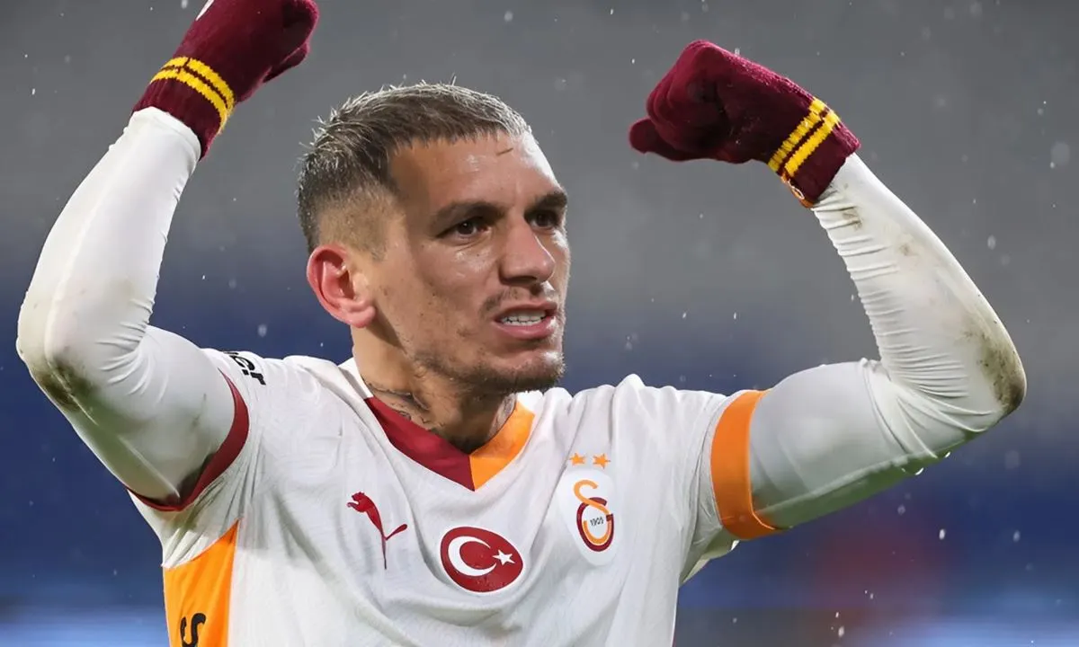 Ex-Arsenal, meia uruguaio Lucas Torreira interessa á Grêmio e Palmeiras