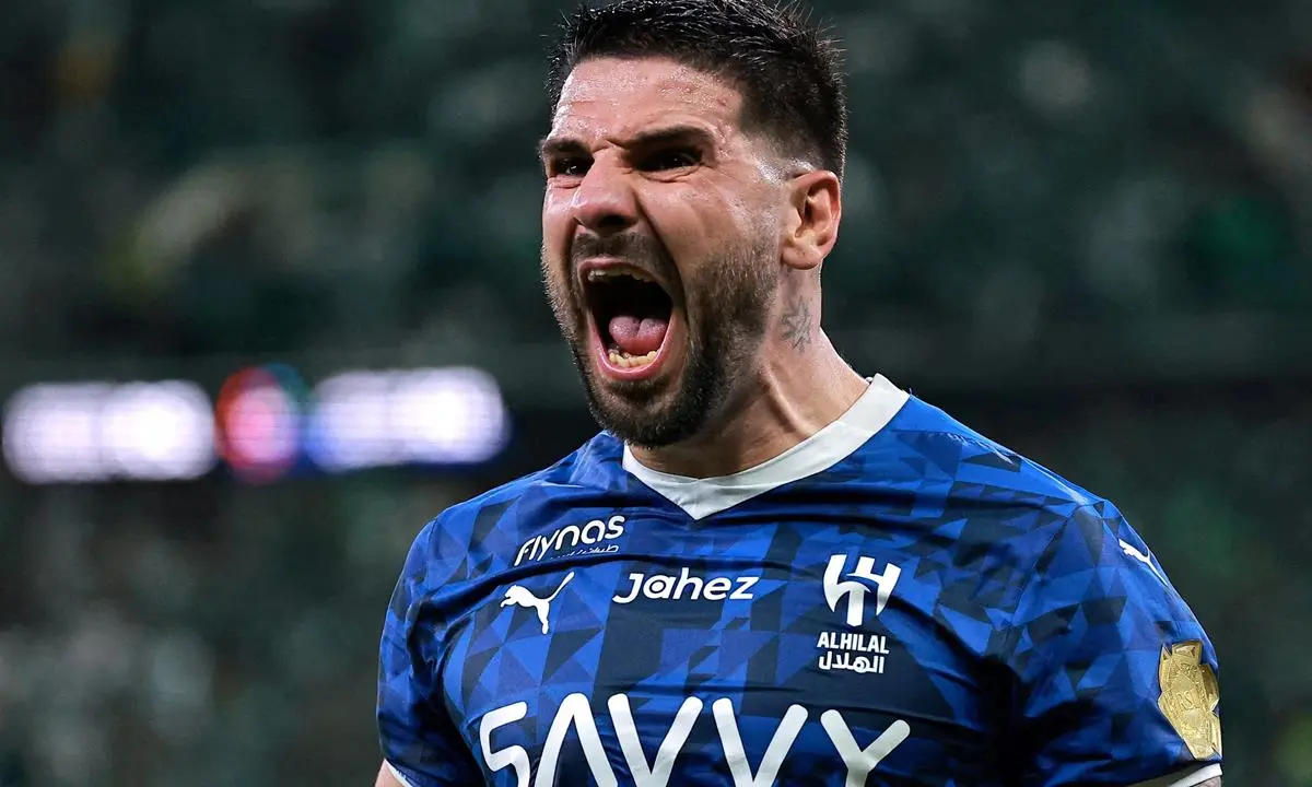 Aleksandar Mitrovic negocia com o Flamengo e define sua pedida salarial