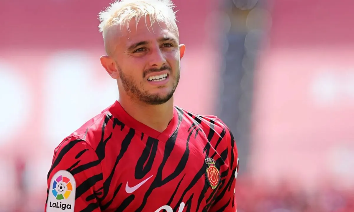 Atlético-MG faz proposta pelo lateral argentino Pablo Maffeo, ex-City