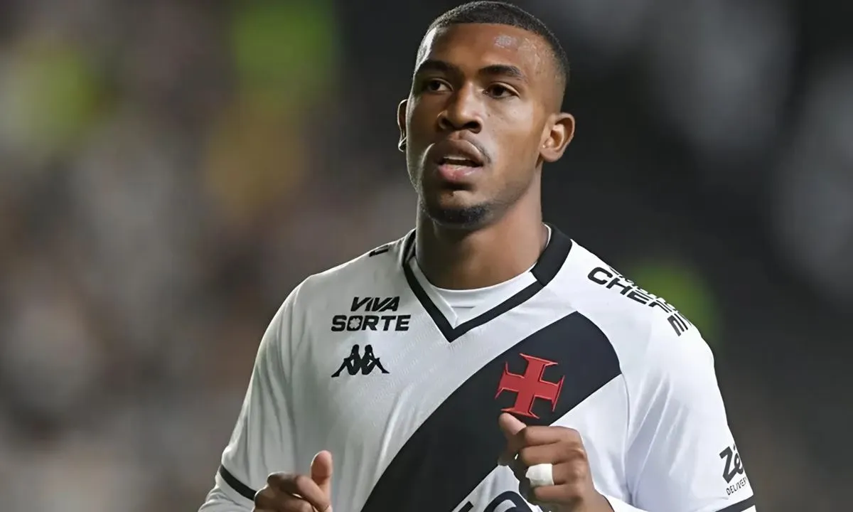 Barcelona apresenta proposta irrecusável pelo atacante Rayan, do Vasco
