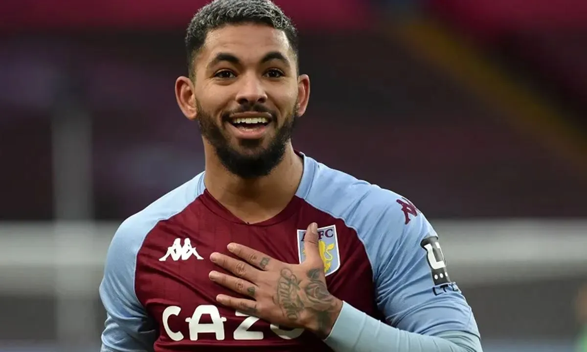 Douglas Luiz está aberto a volta ao Brasil e define pedida salarial ao Vasco